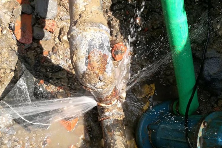 How to solve the problem of frequent leakage of underground pipe network?